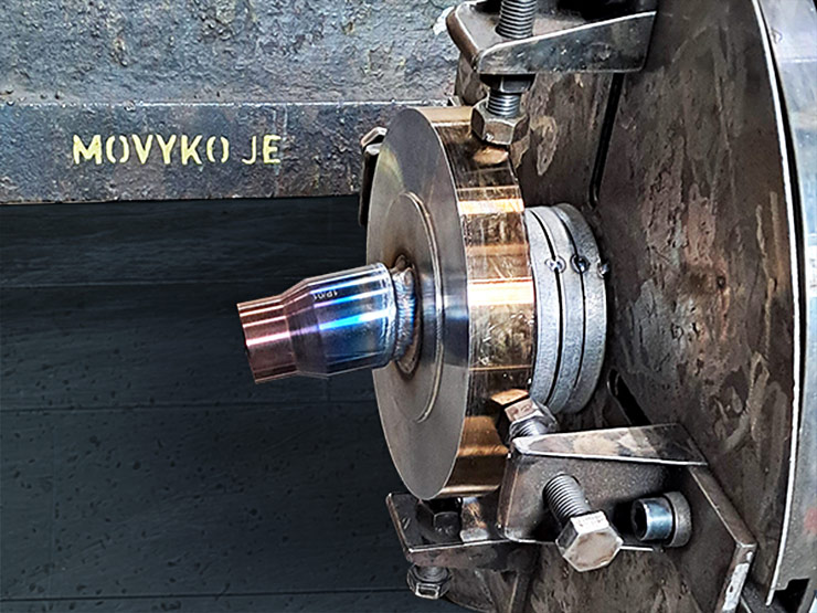 Ustavení makety nátrubku DVN na polohovadle